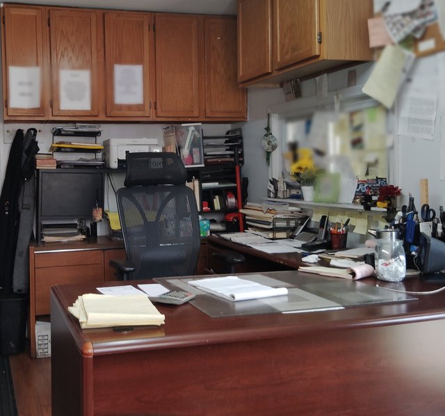 The front office at S.R. Auto